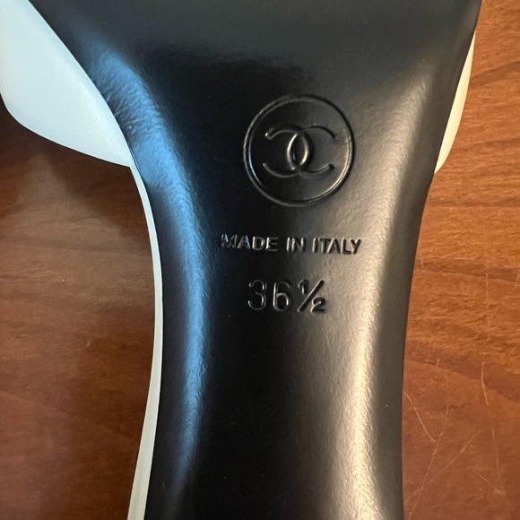 Vintage Chanel White Sandal 36.5 US 6.5 - Picture 7 of 9